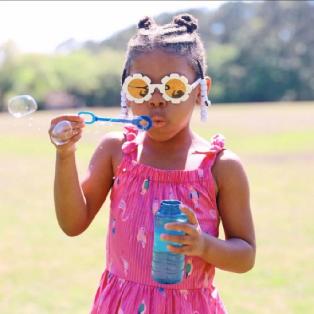 Babiators Blue Series Daisy Sunglasses - White and Gold Toddler Girl - Picture 2 of 4